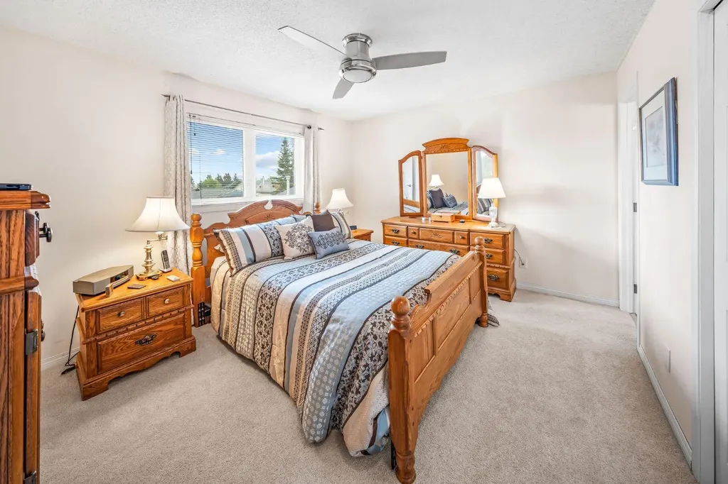 120 Shawnessy Drive SW Calgary AB T2Y1B4