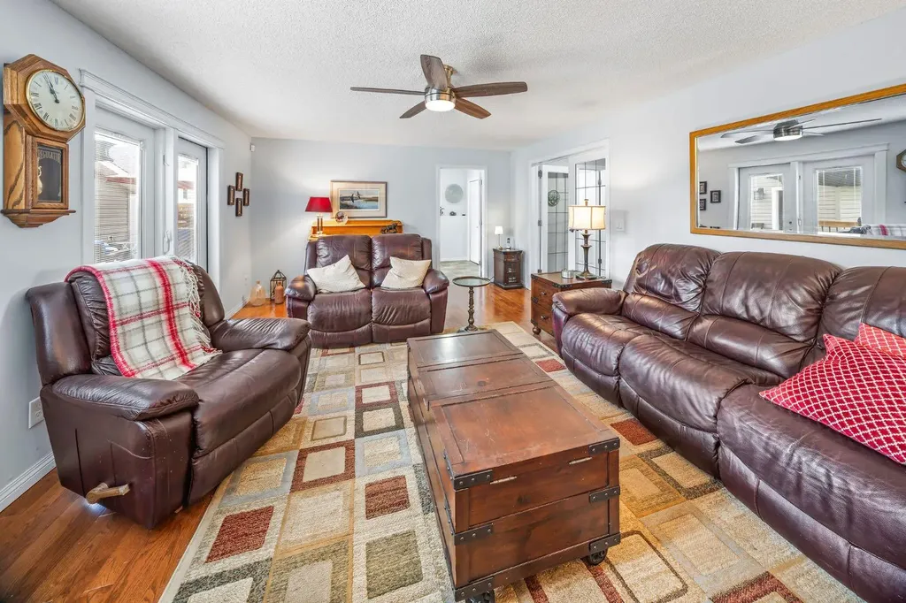 120 Shawnessy Drive SW Calgary AB T2Y1B4
