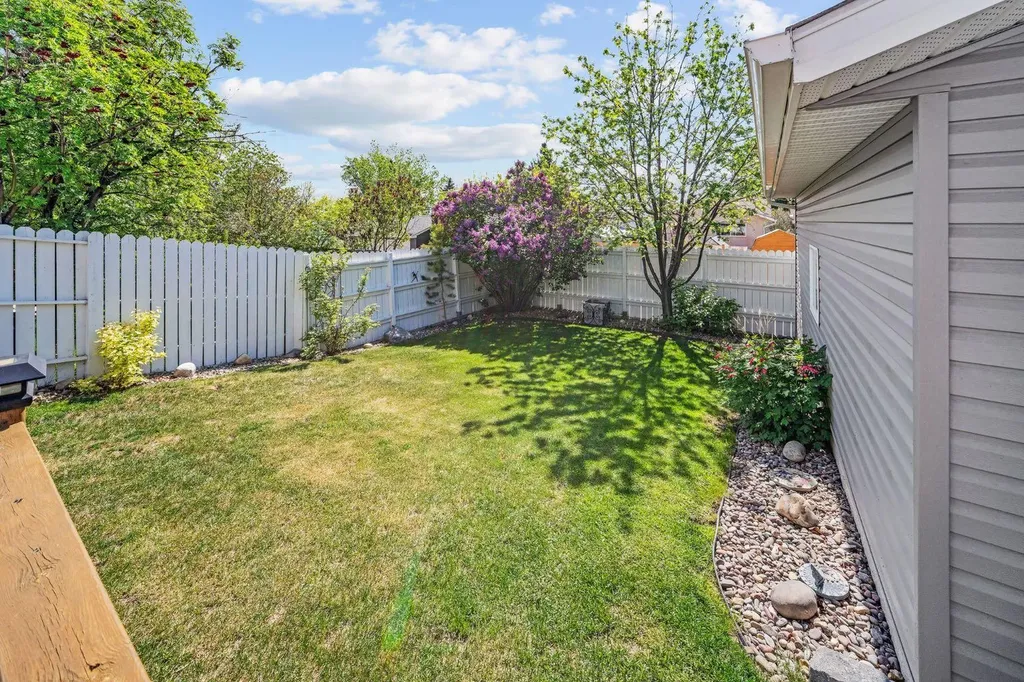 120 Shawnessy Drive SW Calgary AB T2Y1B4