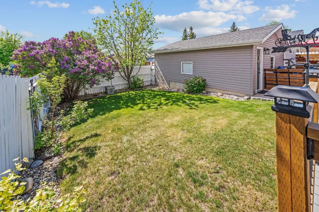 120 Shawnessy Drive SW Calgary AB T2Y1B4