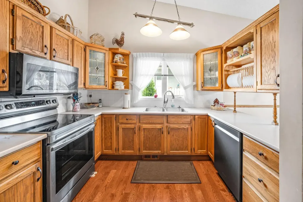 120 Shawnessy Drive SW Calgary AB T2Y1B4