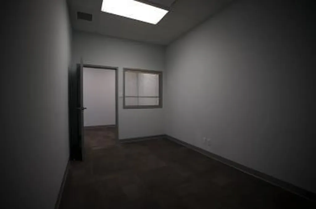 2355 52 Avenue SE Calgary AB T2C 4X7