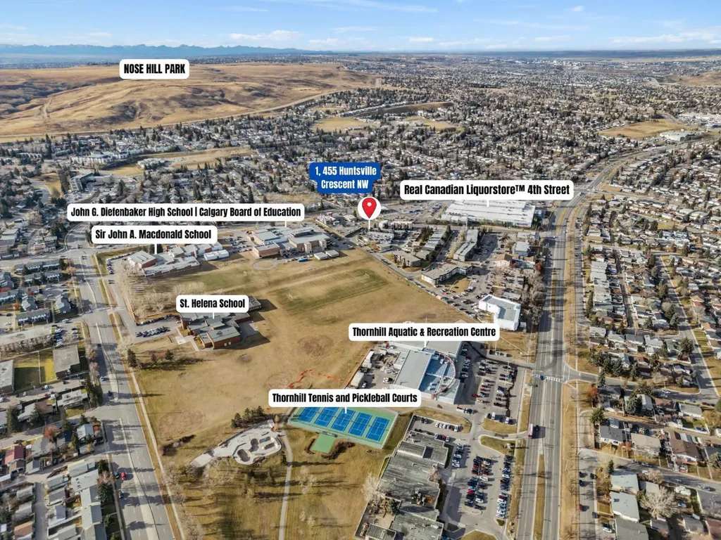 455 Huntsville Crescent NW Calgary AB T2K 4W3