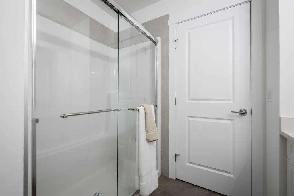 17 Tillotson Loop Okotoks AB T1S 4S8