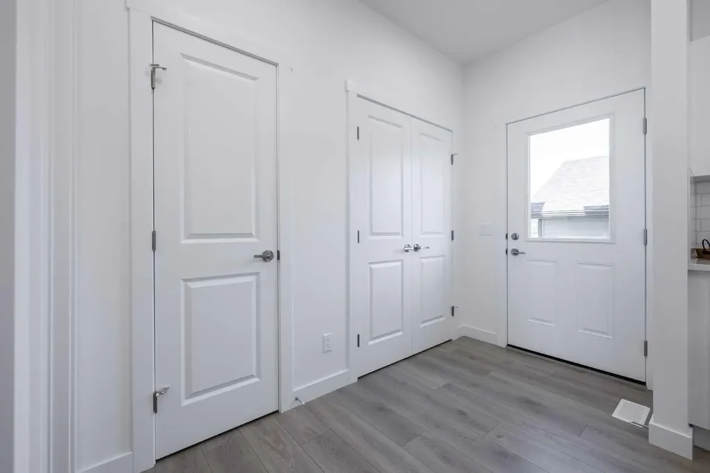 17 Tillotson Loop Okotoks AB T1S 4S8