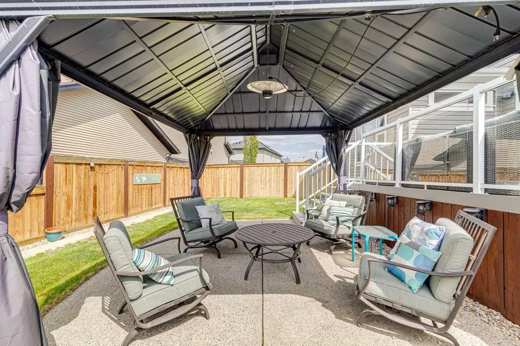2015 Brightoncrest Green SE Calgary AB T3Z 5A3