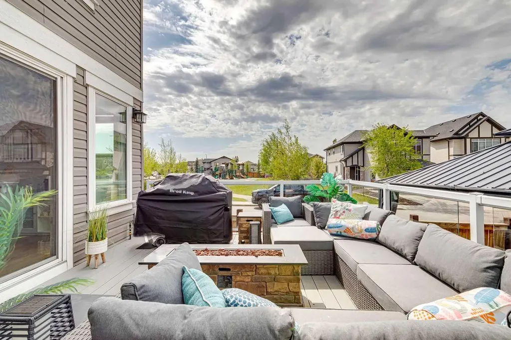 2015 Brightoncrest Green SE Calgary AB T3Z 5A3