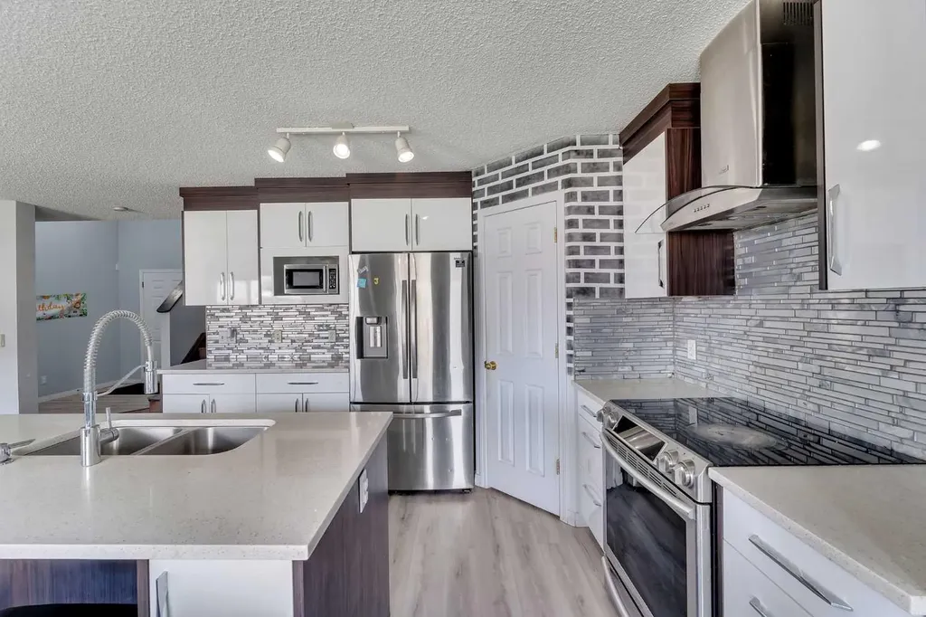 153 Saddlemead Road NE Calgary AB T3J 4J3