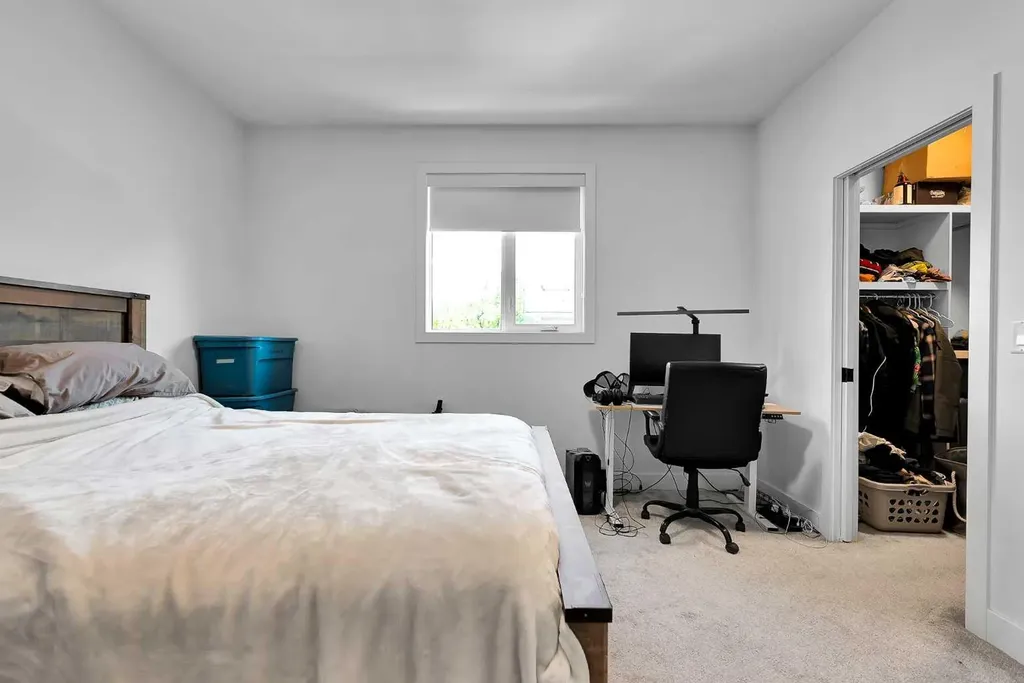 2106 6 Street NW Calgary AB T2M 5C6