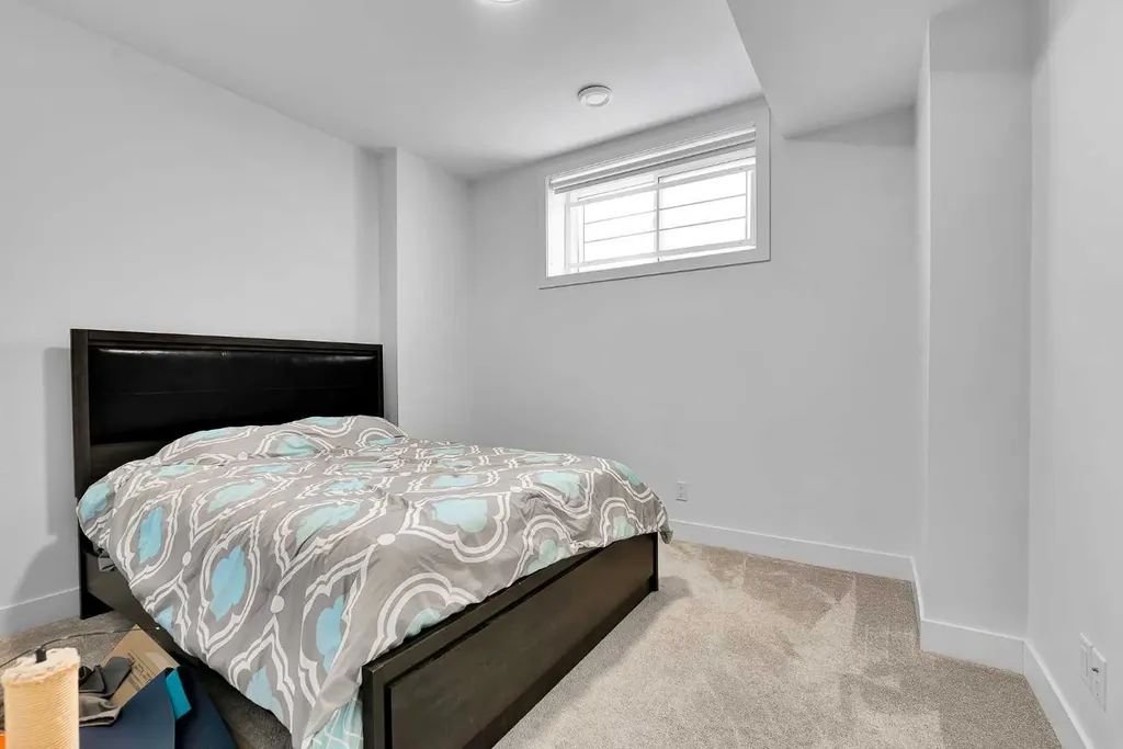 2106 6 Street NW Calgary AB T2M 5C6