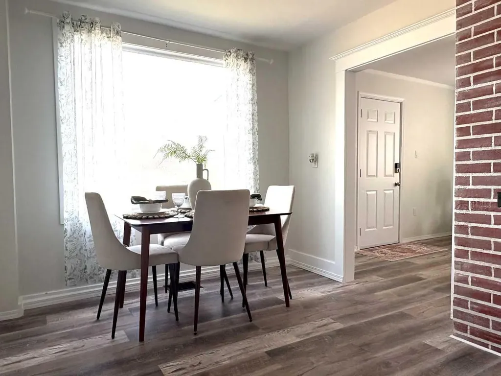 5129 48 Avenue Ponoka AB T4J 1J2