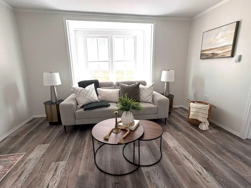 5129 48 Avenue Ponoka AB T4J 1J2
