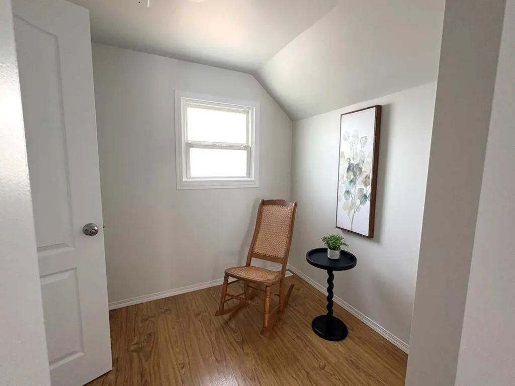5129 48 Avenue Ponoka AB T4J 1J2