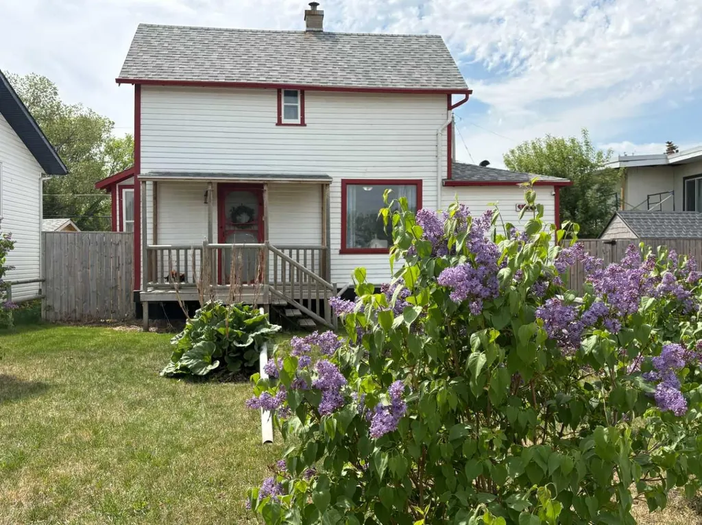 5129 48 Avenue Ponoka AB T4J 1J2