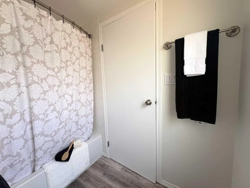 5129 48 Avenue Ponoka AB T4J 1J2