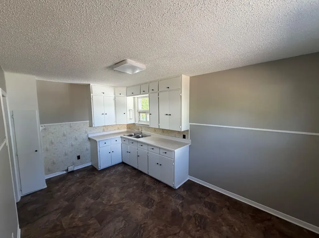 9657 Hillcrest Drive Grande Prairie AB T8V 1A9