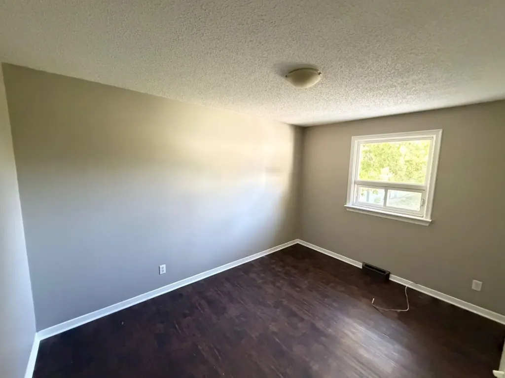 9657 Hillcrest Drive Grande Prairie AB T8V 1A9