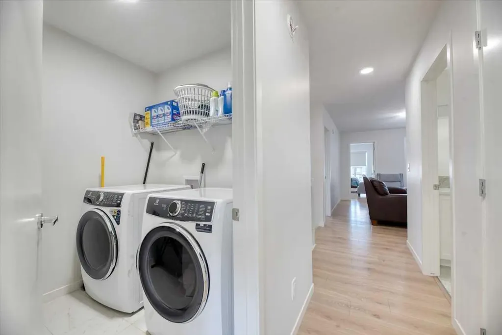 125 Belmont Villas SW Calgary AB T2X 4N5
