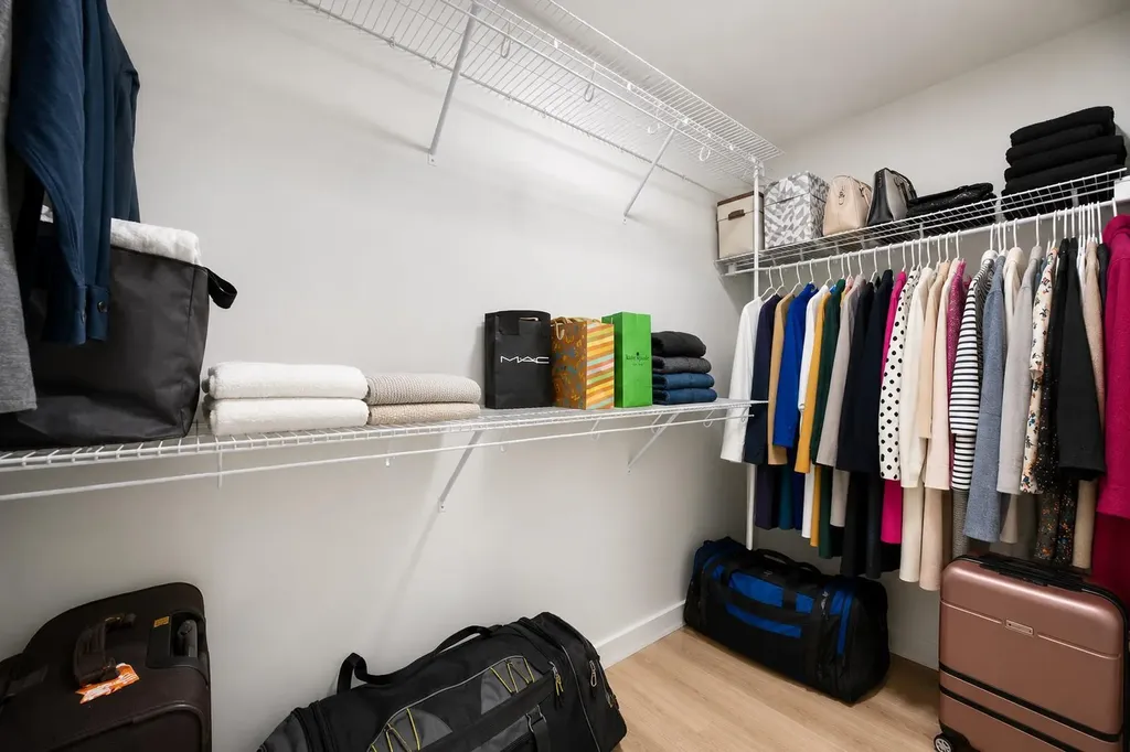 125 Belmont Villas SW Calgary AB T2X 4N5