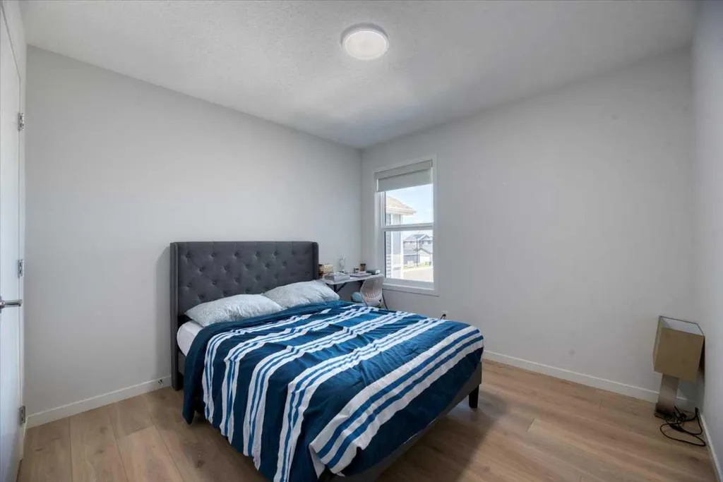 125 Belmont Villas SW Calgary AB T2X 4N5