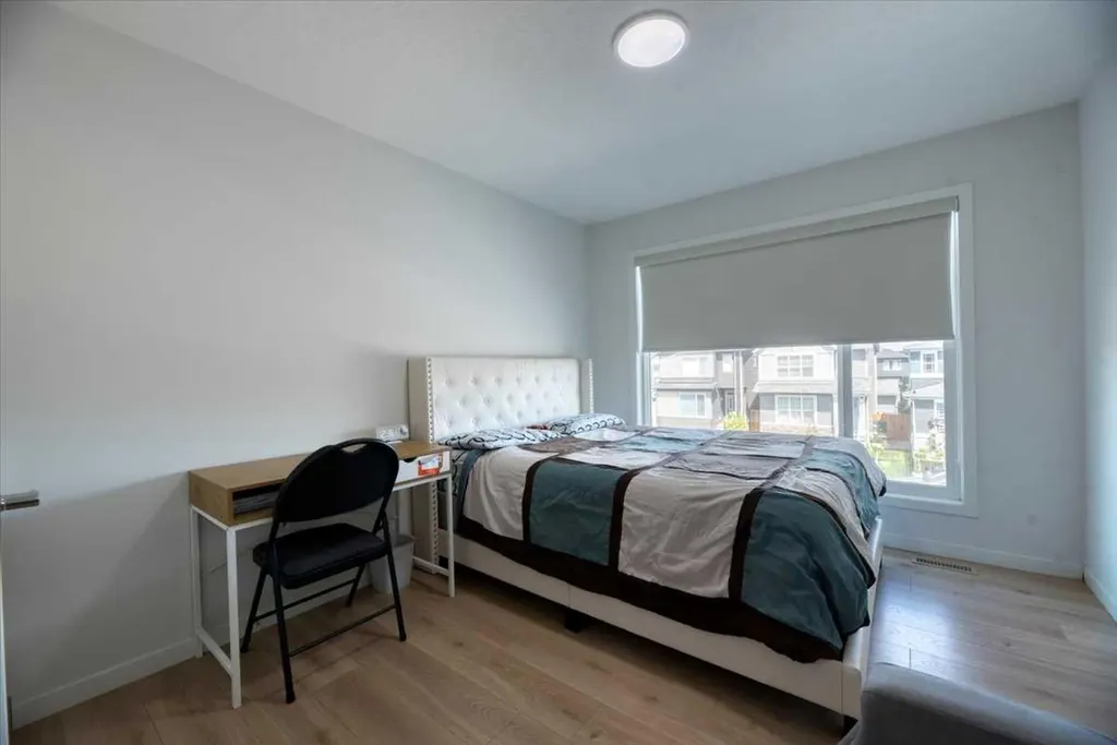 125 Belmont Villas SW Calgary AB T2X 4N5