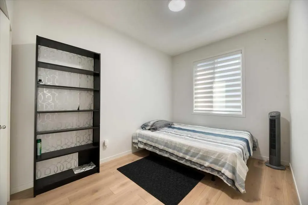 125 Belmont Villas SW Calgary AB T2X 4N5