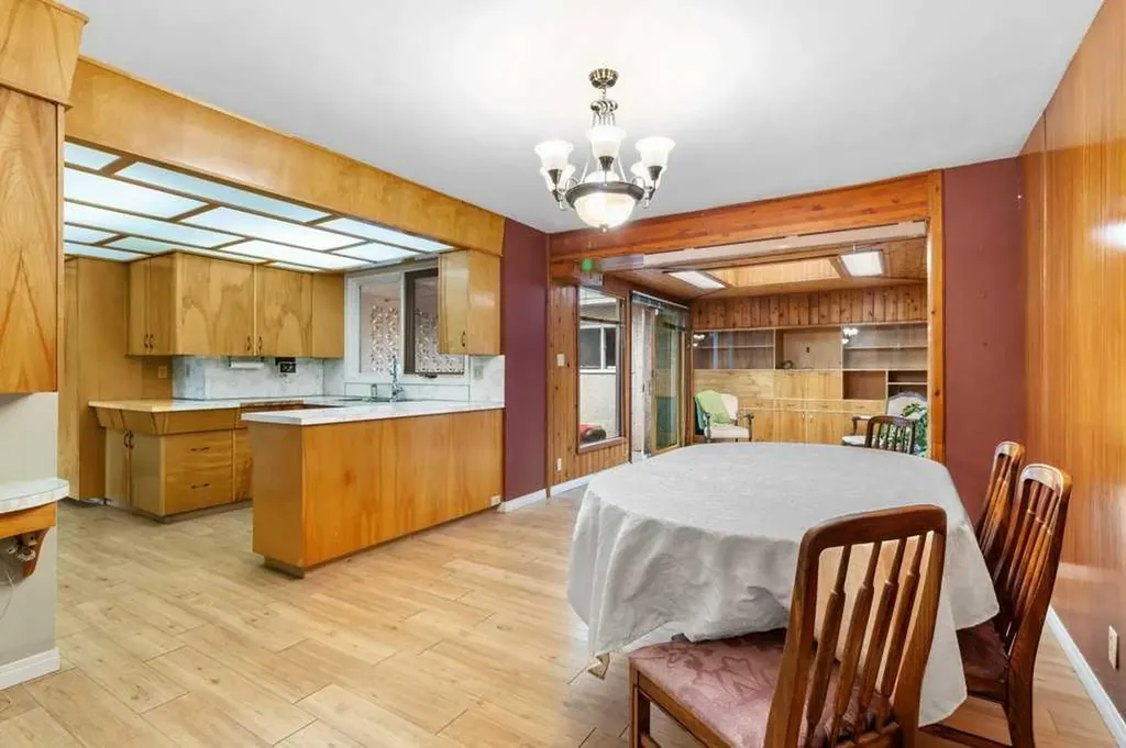 3515 43a Avenue Red Deer AB T4N 3E9