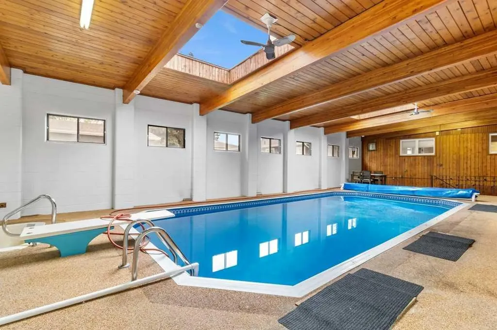 3515 43a Avenue Red Deer AB T4N 3E9