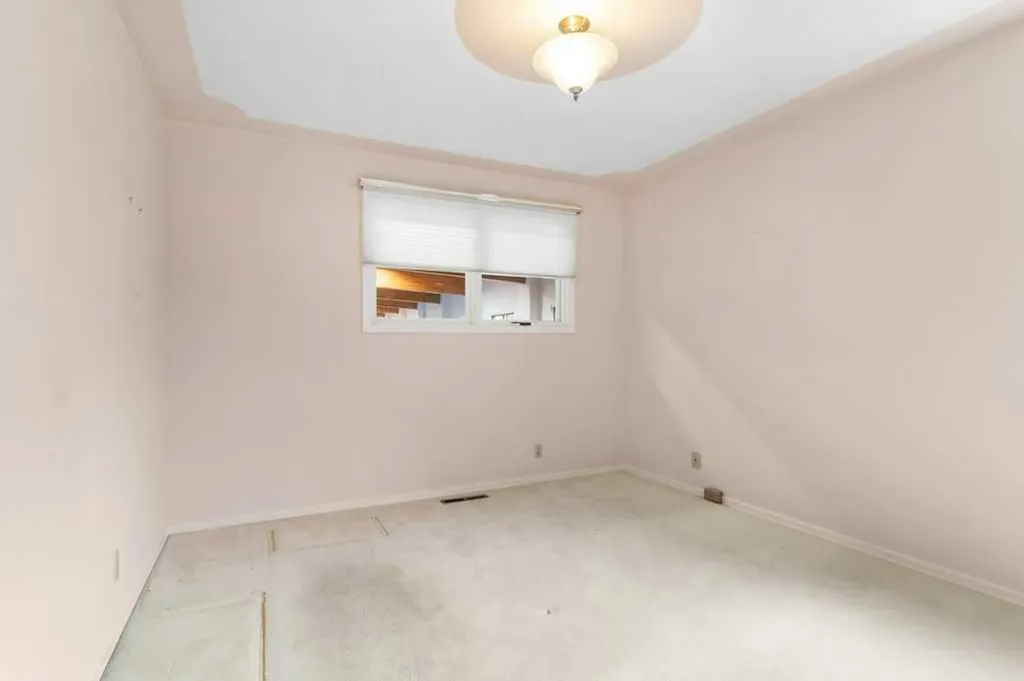 3515 43a Avenue Red Deer AB T4N 3E9