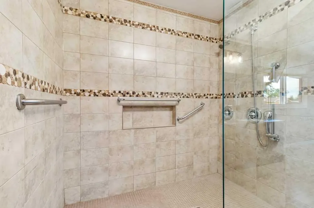 3515 43a Avenue Red Deer AB T4N 3E9