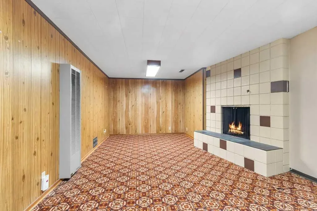 3515 43a Avenue Red Deer AB T4N 3E9