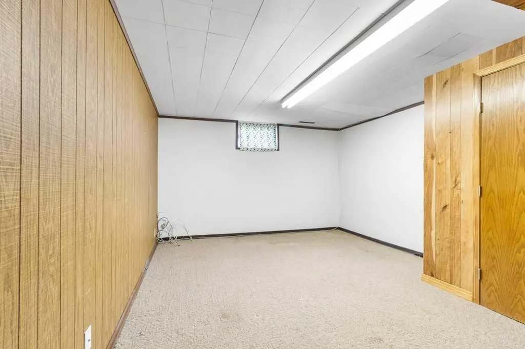 3515 43a Avenue Red Deer AB T4N 3E9