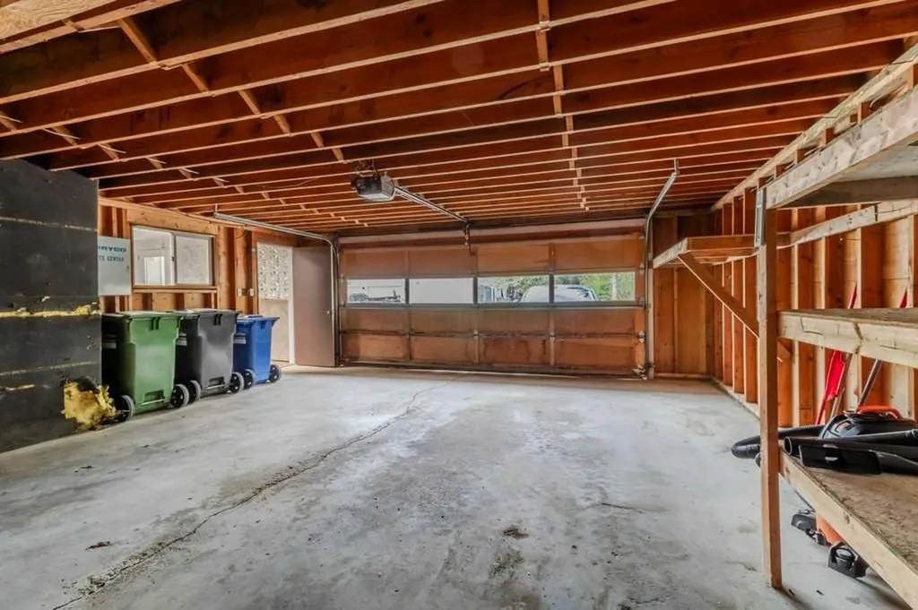3515 43a Avenue Red Deer AB T4N 3E9