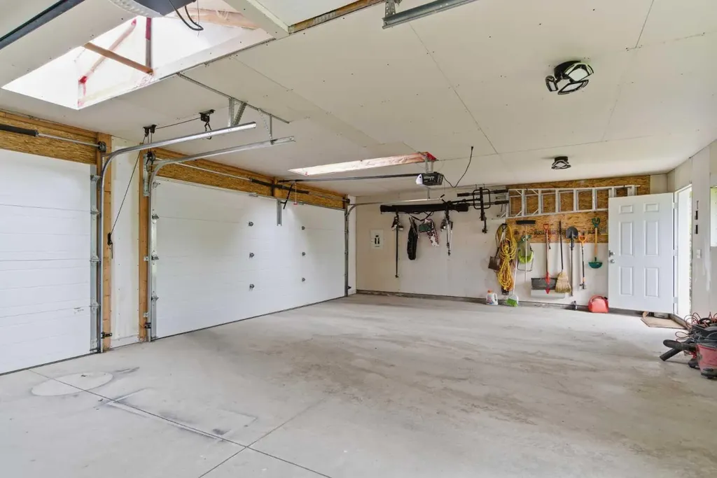 1945 Mountview Crescent NE Calgary AB T2E 5N4