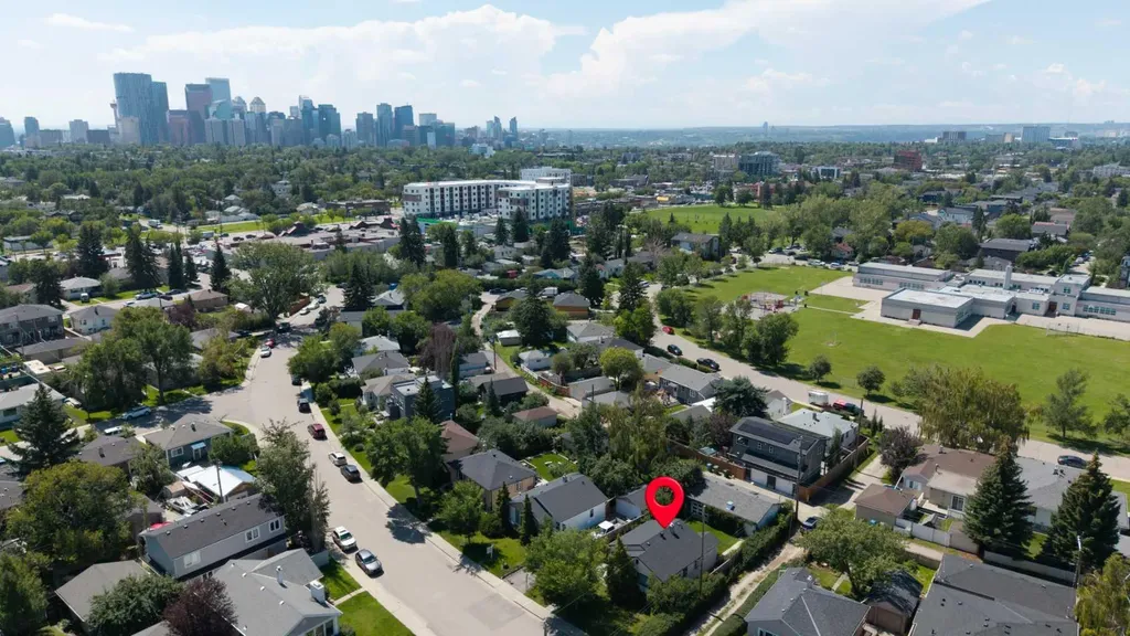 1945 Mountview Crescent NE Calgary AB T2E 5N4