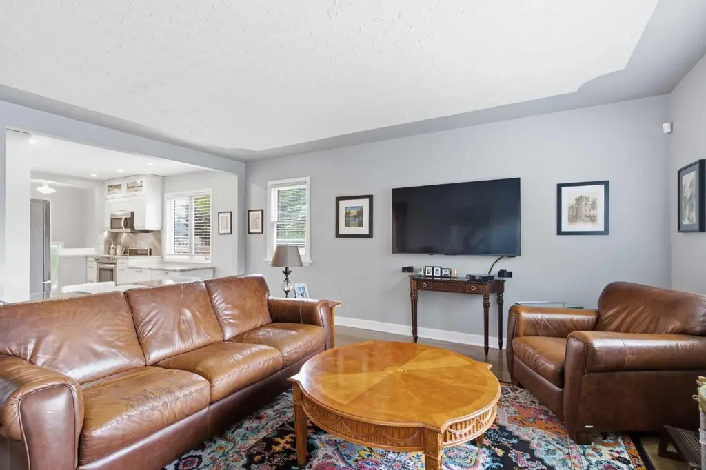 1945 Mountview Crescent NE Calgary AB T2E 5N4