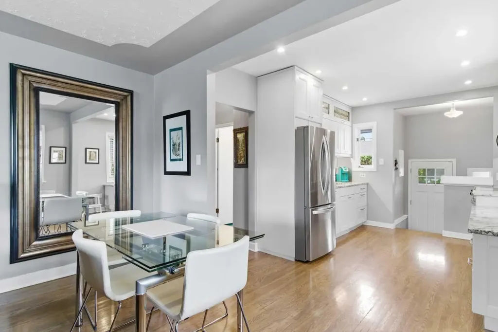 1945 Mountview Crescent NE Calgary AB T2E 5N4