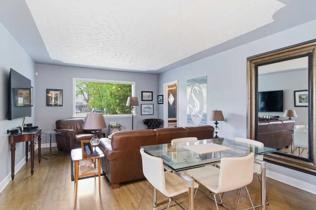 1945 Mountview Crescent NE Calgary AB T2E 5N4