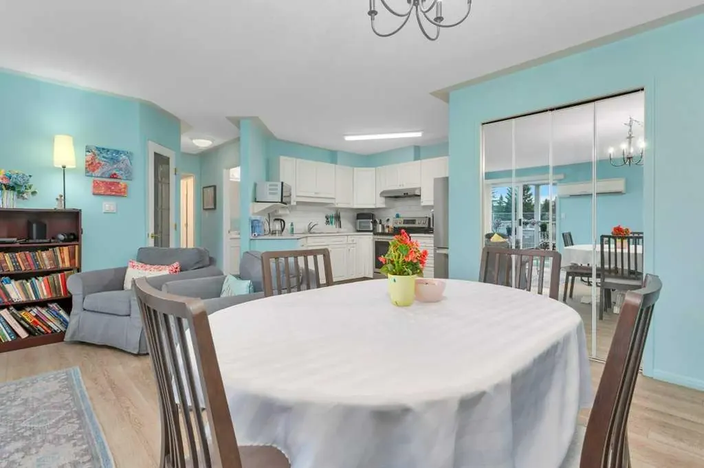 5435 Lakeshore Drive Sylvan Lake AB T4S1E8