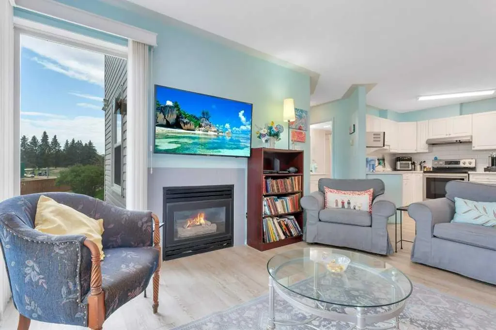 5435 Lakeshore Drive Sylvan Lake AB T4S1E8