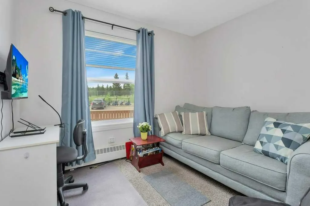 5435 Lakeshore Drive Sylvan Lake AB T4S1E8