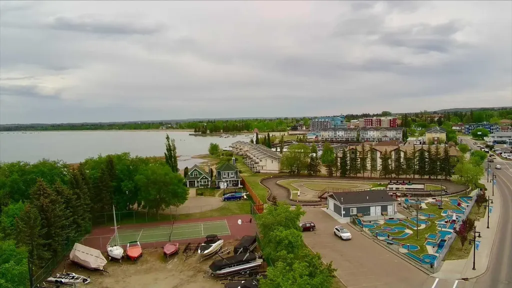 5435 Lakeshore Drive Sylvan Lake AB T4S1E8