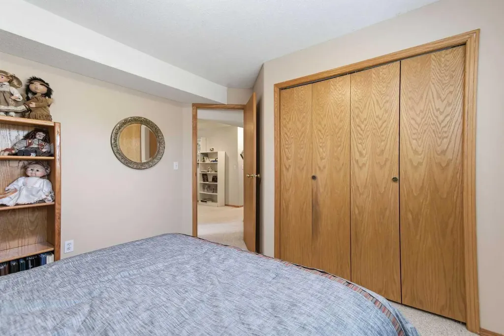 4318 60 Avenue Innisfail AB T4G 1L2