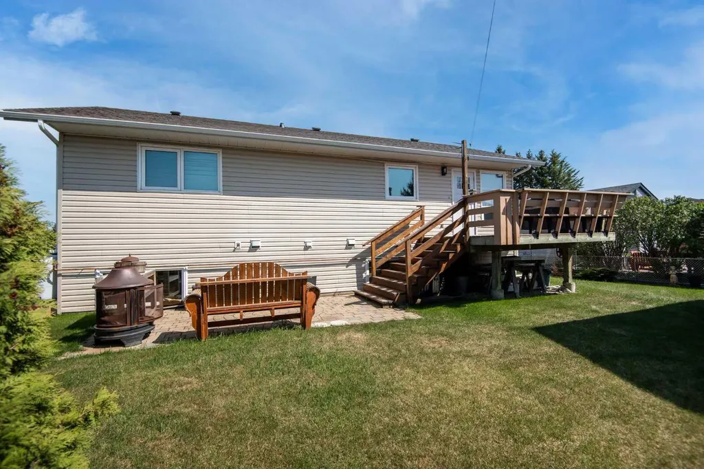 4318 60 Avenue Innisfail AB T4G 1L2