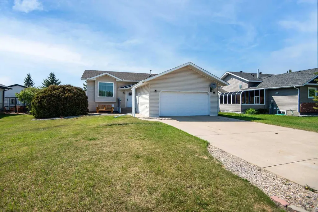 4318 60 Avenue Innisfail AB T4G 1L2