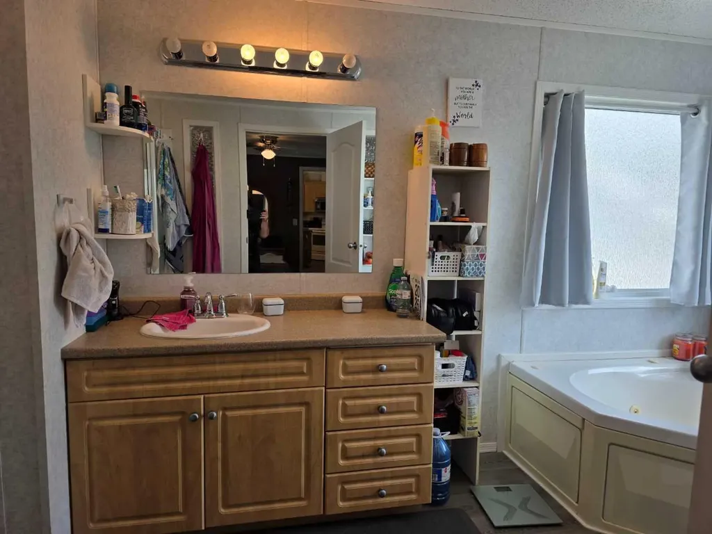 5012 53 Avenue Breton AB T0C 0P0