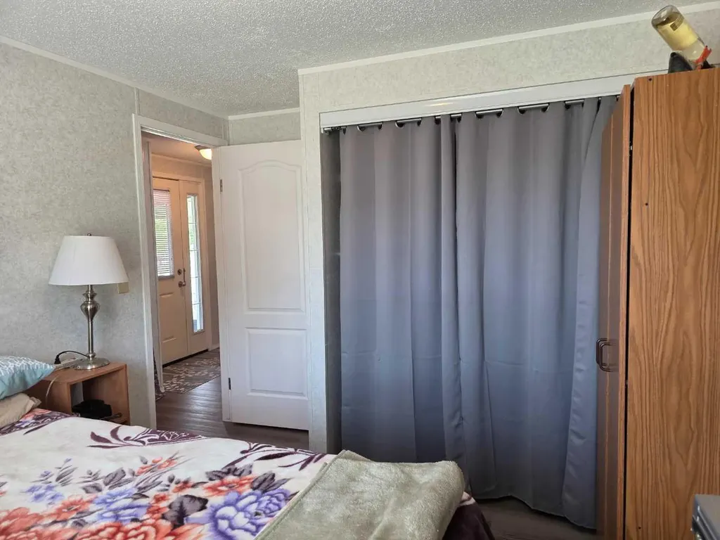 5012 53 Avenue Breton AB T0C 0P0