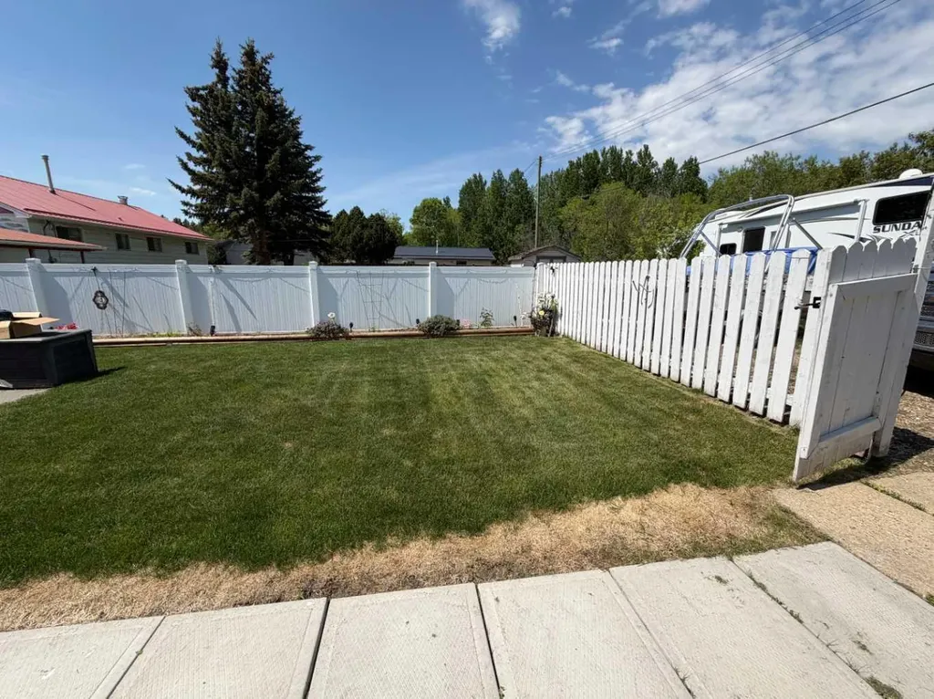 5012 53 Avenue Breton AB T0C 0P0