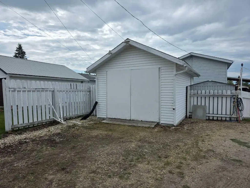 5012 53 Avenue Breton AB T0C 0P0