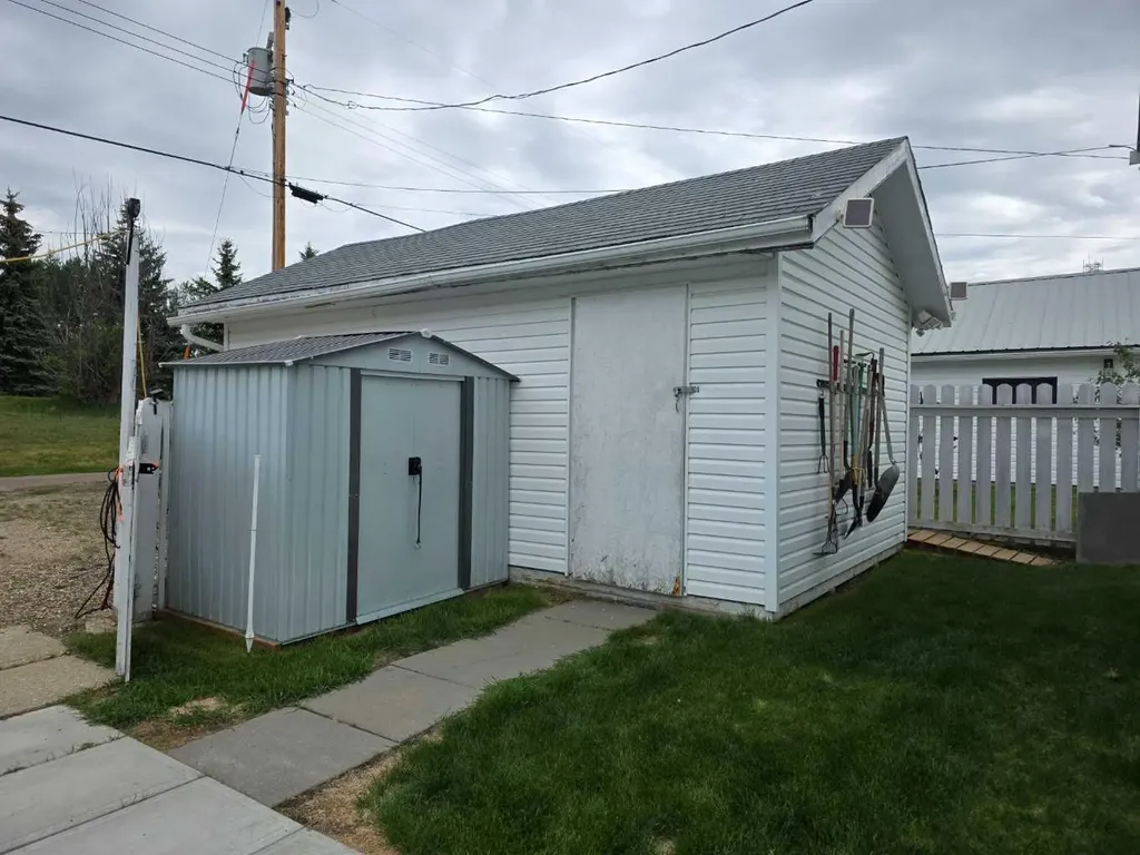 5012 53 Avenue Breton AB T0C 0P0